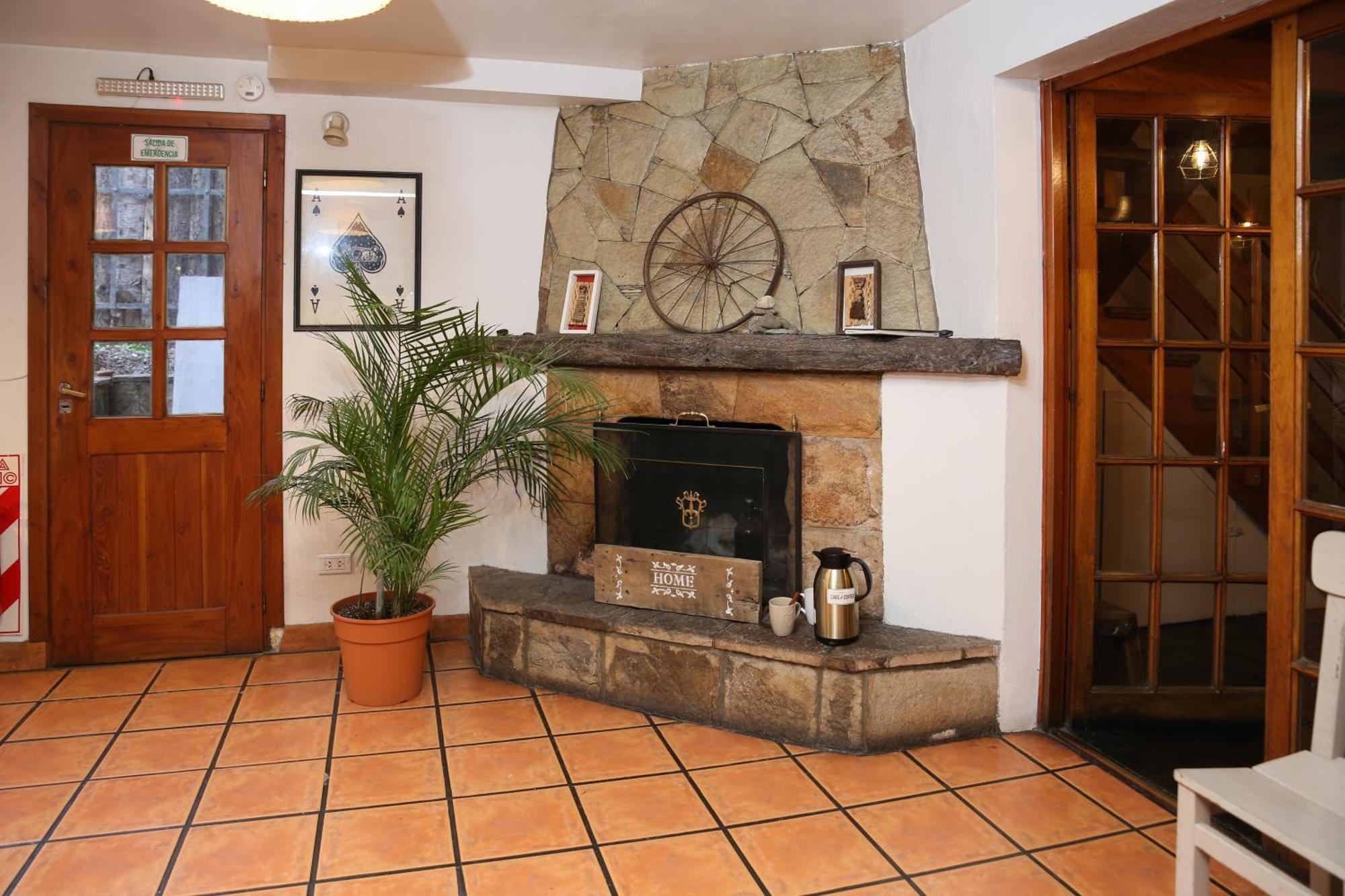 La Justina Hostel San Carlos de Bariloche Eksteriør billede